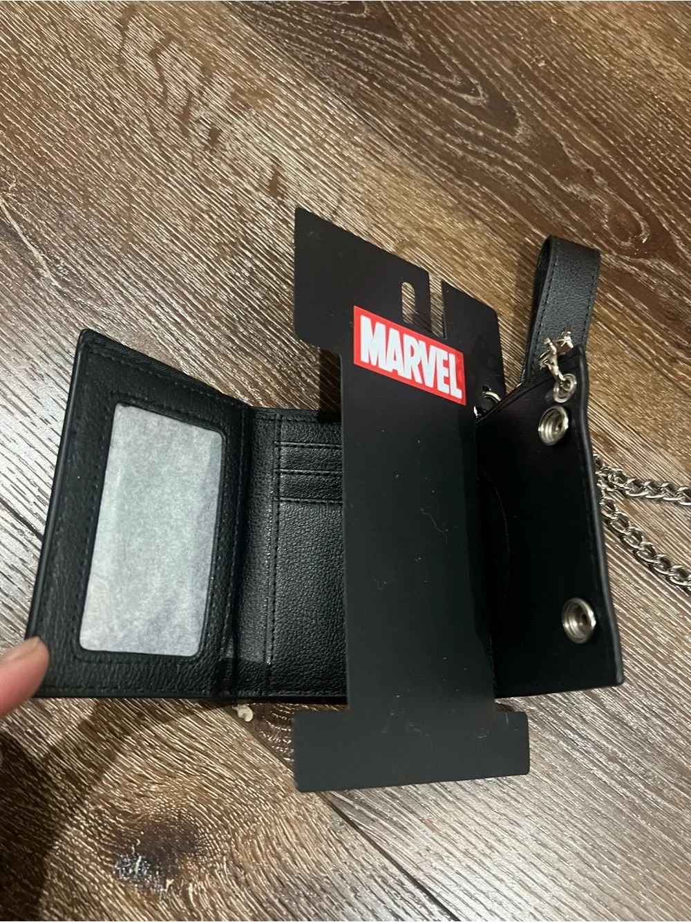 NWT Marvel Red Deadpool trifold chain wallet black and red with Silver Chain